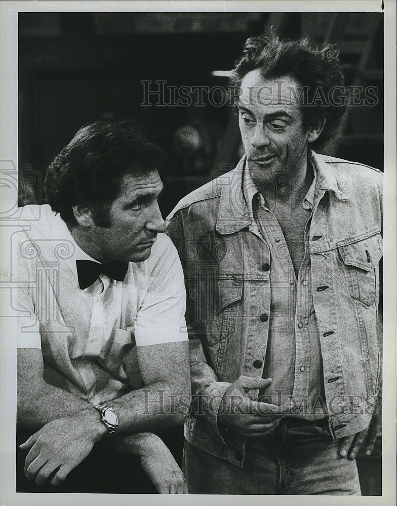 1983 Press Photo Christopher Lloyd, Judd Hirsch &quot;Taxi&quot;- Historic Images