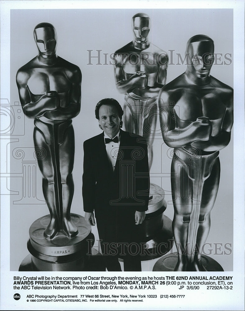 1990 Press Photo Billy Crystal Host of &quot;The 62nd Annual Academy Awards&quot;- Historic Images