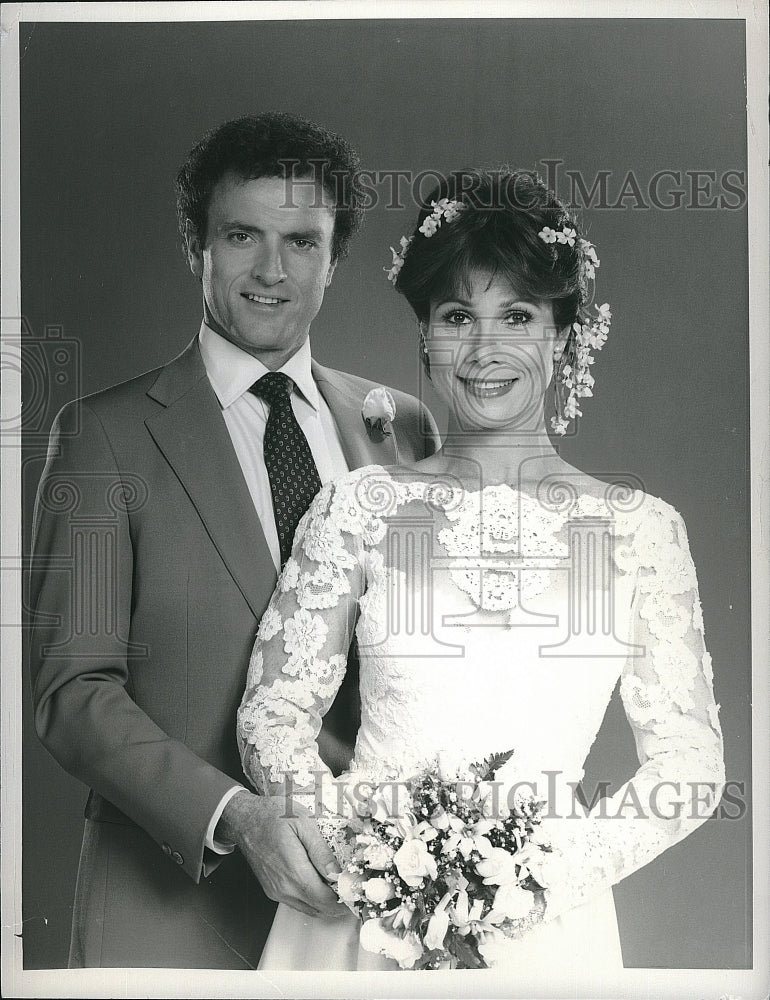 Press Photo Kevin Dobson Actor Michelle Lee Actress Knots Landing TV Drama Show- Historic Images