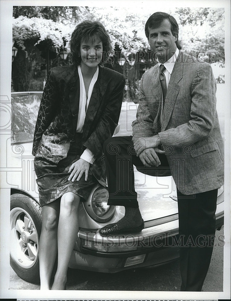 1987 Press Photo Margaret Colin, Danny Sullivan &quot;Leg Work&quot;- Historic Images