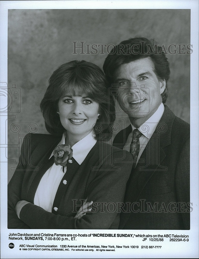 1988 Press Photo John Davidson &amp; Cristina Ferrare Host &quot;Incredible Sunday&quot;- Historic Images