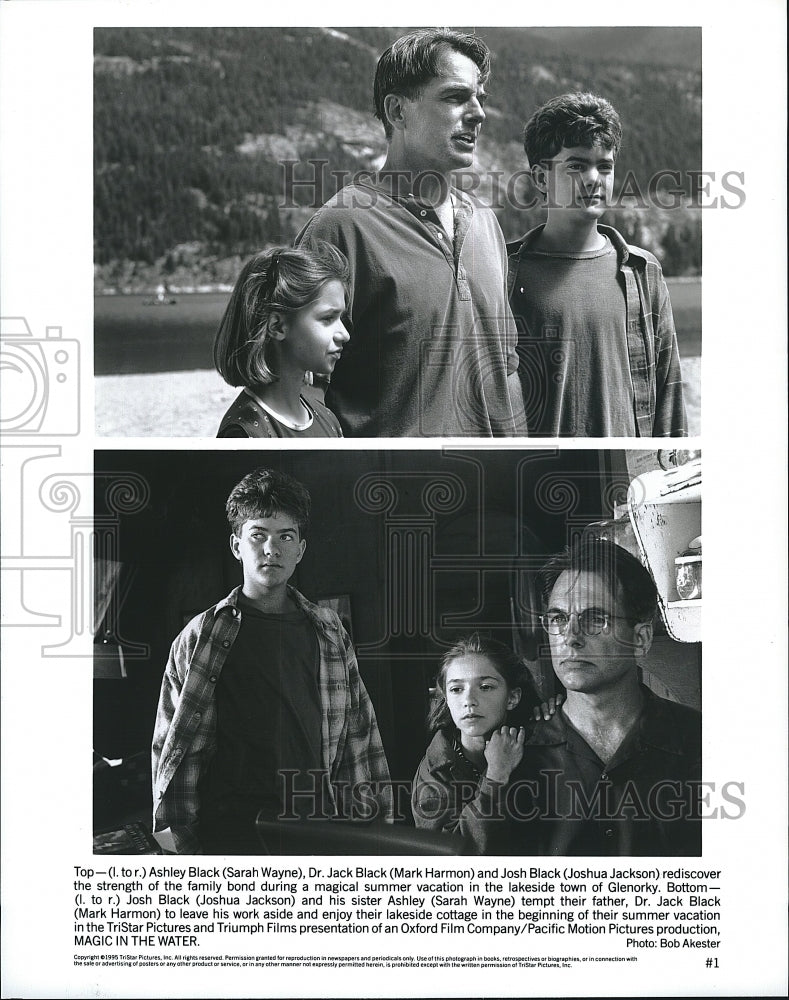 1995 Press Photo Actor Mark Harmon &amp; Harley Jane Kozak in &quot;Magic in the Water&quot;- Historic Images