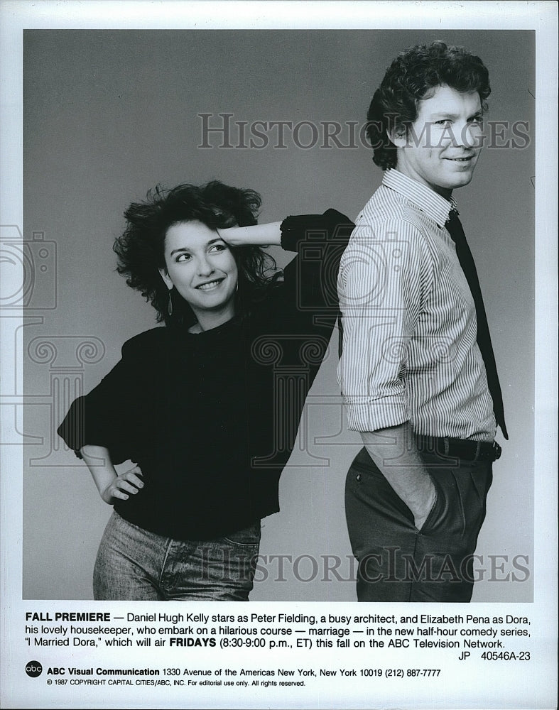 1987 Press Photo Daniel Hug Kelly and Elizabeth Pena in ABC-TV "I Married Dora".- Historic Images