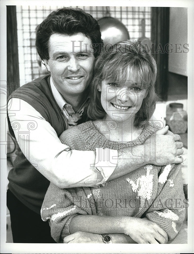 1988 Press Photo Actress Jane Curtin &amp; Sam Freed In &quot;Kate &amp; Allie&quot;- Historic Images