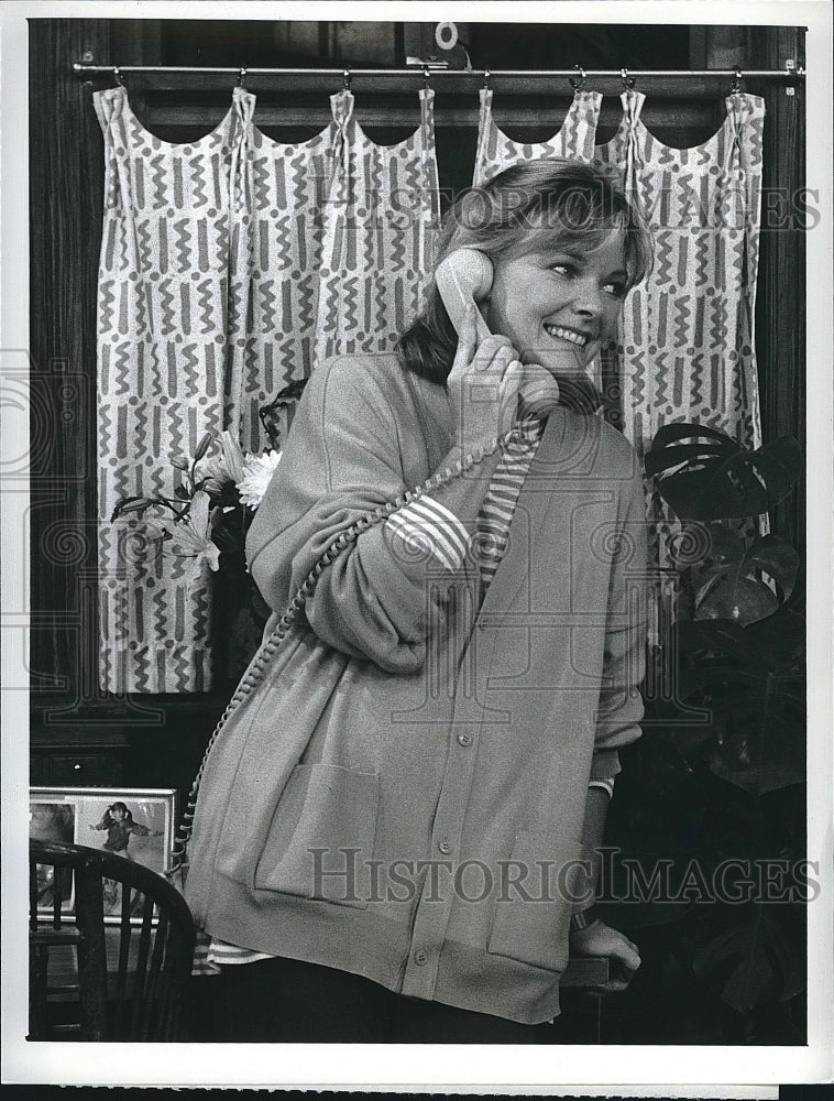 1988 Press Photo Actress Jane Curtin In &quot;Kate &amp; Allie&quot;- Historic Images