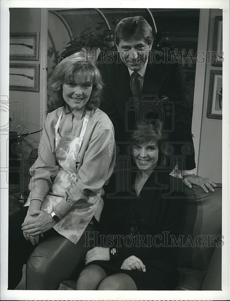 1987 Press Photo Actress Jane Curtin &amp; Joe Namath In &quot;Kate &amp; Allie&quot;- Historic Images