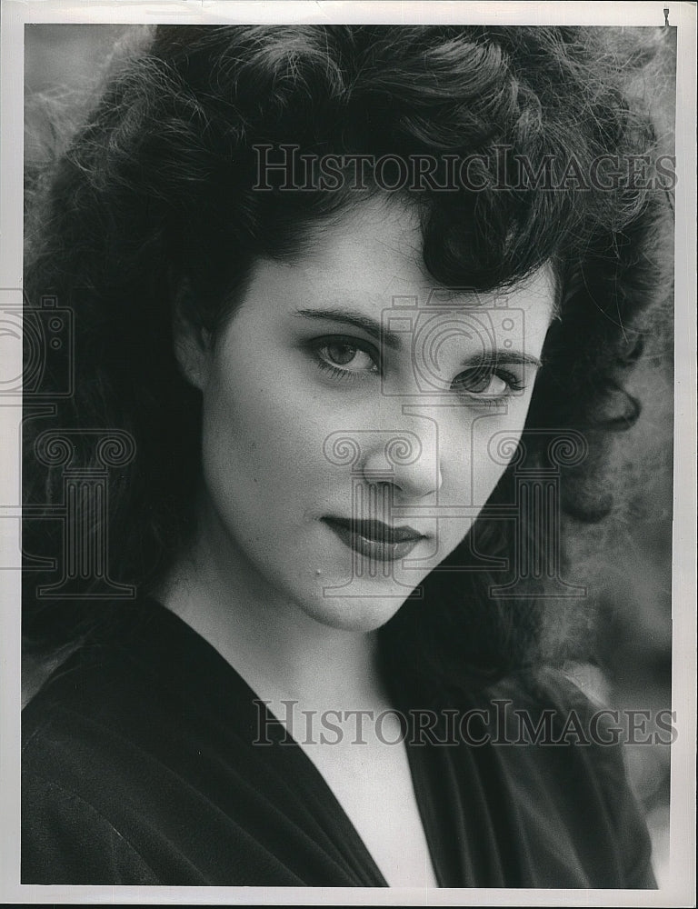 1988 Press Photo Jessica Nelson in &quot;Hunter&quot;- Historic Images