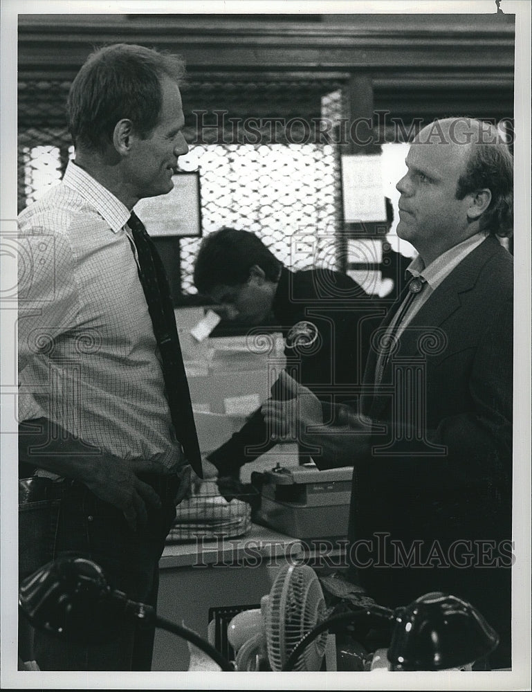 1987 Press Photo Fred Dryer and Dirk Blocker in &quot;Hunter&quot;- Historic Images