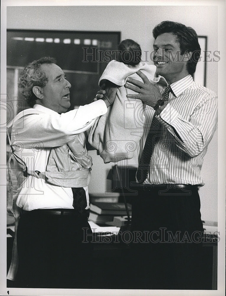 1989 Press Photo Michael Tucker, Harry Hamlin &quot;L. A. Law&quot;- Historic Images