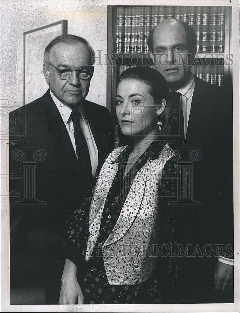 1990 Press Photo Amanda Donohue, Richard Dysart, Alan Rachins &quot;L. A. Law&quot;- Historic Images