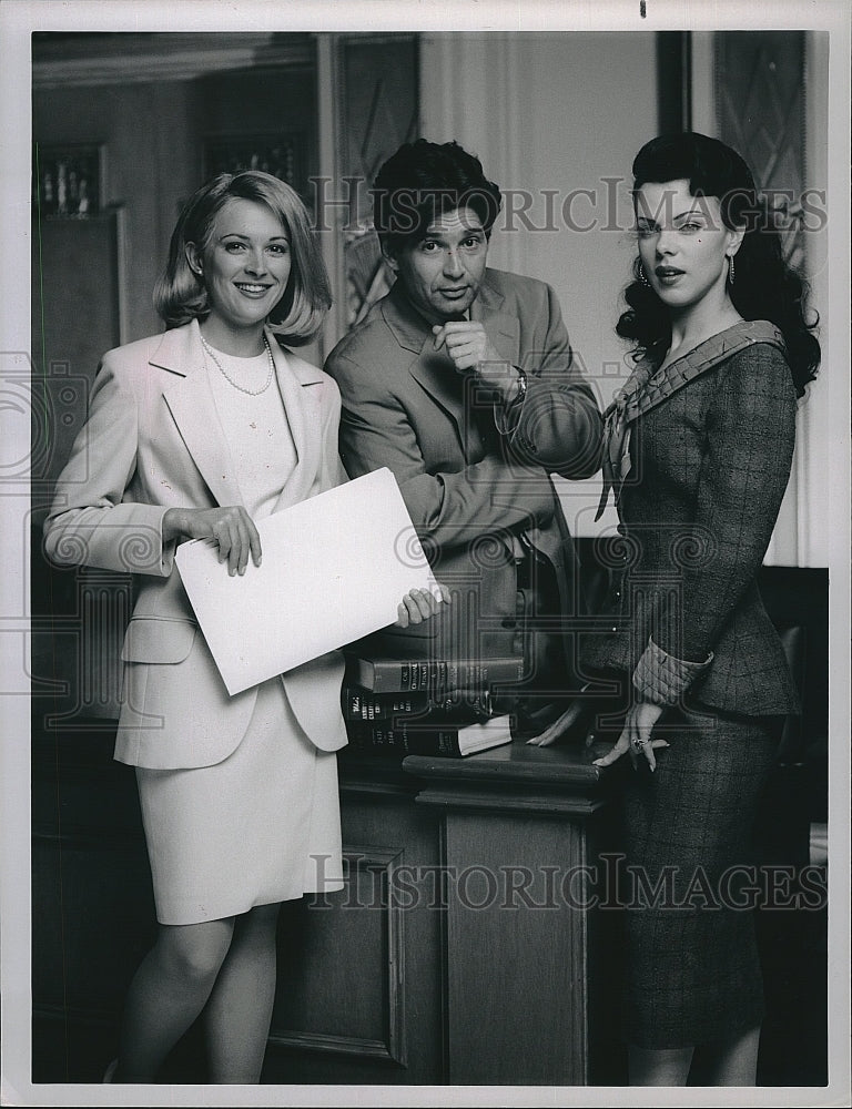 1993 Press Photo Alexandra Powers, Alan Rosenberg, Debi Mazar &quot;L. A. Law&quot;- Historic Images