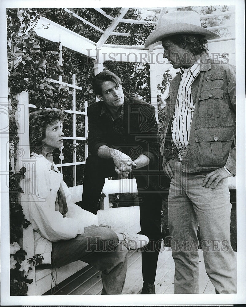 1987 Press Photo M. Pare, M. Beck, and Mary Ellen Dunbar in &quot;Houston Knights&quot;- Historic Images