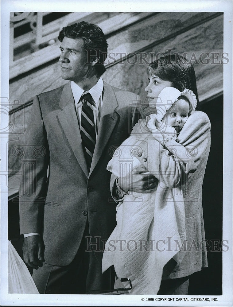 1986 Press Photo Tom Wiggin Actor Andrea Walters Actress Arthur Hailey&#39;s Hotel- Historic Images