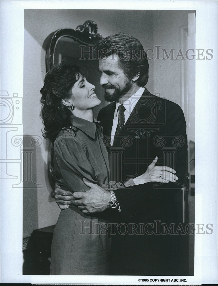 1985 Press Photo James Brolin Actor Cynthia Sikes Actress Arthur Hailey&#39;s Hotel- Historic Images