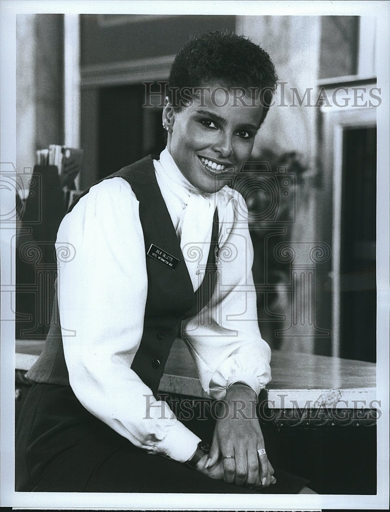 1984 Press Photo Shari Belafonte-Harper in &quot;Hotel&quot;- Historic Images