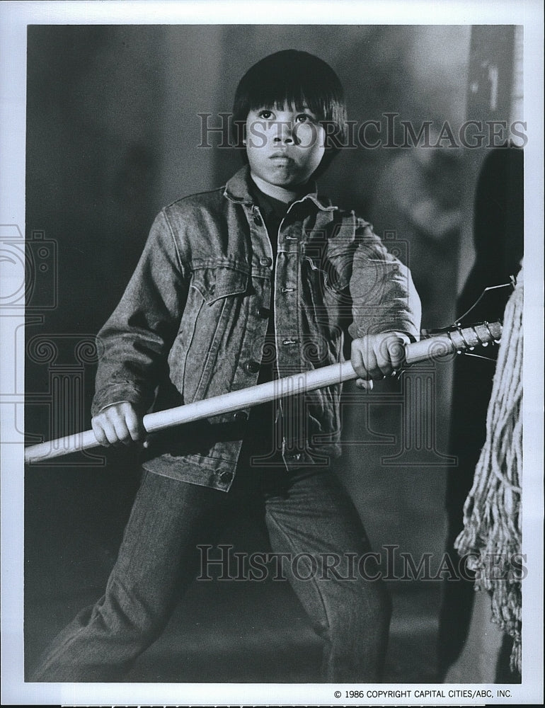 1986 Press Photo Ernie Reyes Jr Last Electric Knight Television TV Series Show- Historic Images