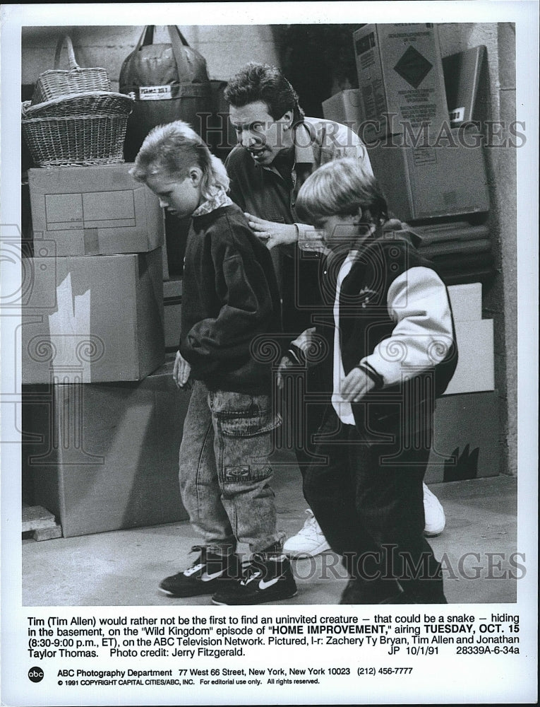 1991 Press Photo Tim Allen, Zachery Ty Bryan &amp; Jonathan Taylor Thomas in an - Historic Images