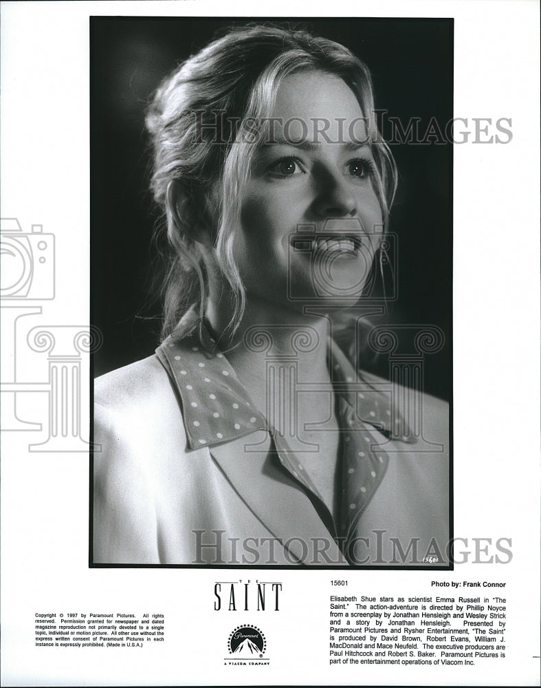 1997 Press Photo Elisabeth Shue stars in the movie &quot;The Saint&quot; - Historic Images