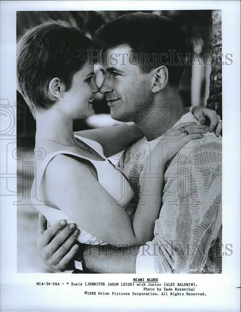 1988 Press Photo Jennifer Leigh and Alec Baldwin in &quot;Miami Blues&quot;- Historic Images