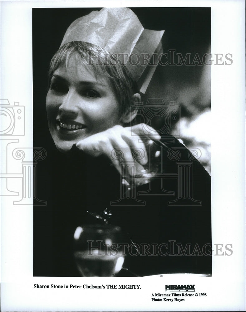 1998 Press Photo Actress Sharon Stone in &quot;The Mighty&quot;- Historic Images