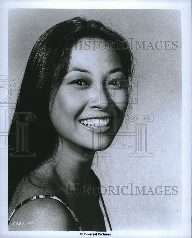 1976 Press Photo Actress Christina Kokubo Co stars in &quot;Midway&quot;- Historic Images