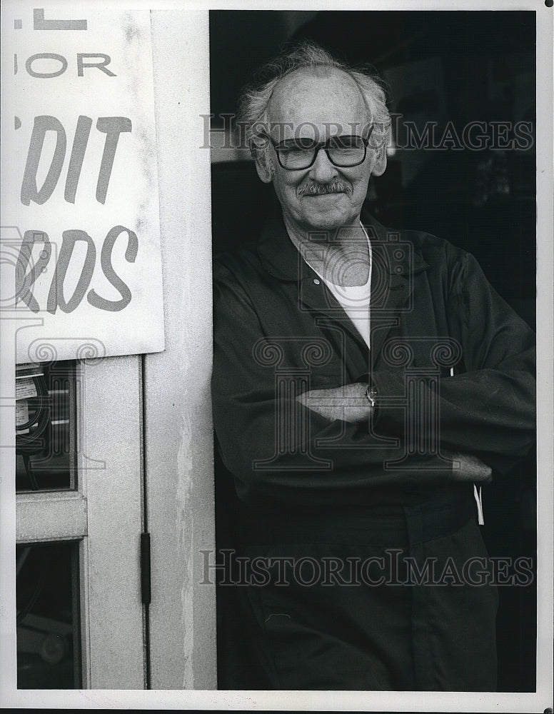 1981 Press Photo Bernard Hughes, star of TV series Mr. Merlin&quot;- Historic Images