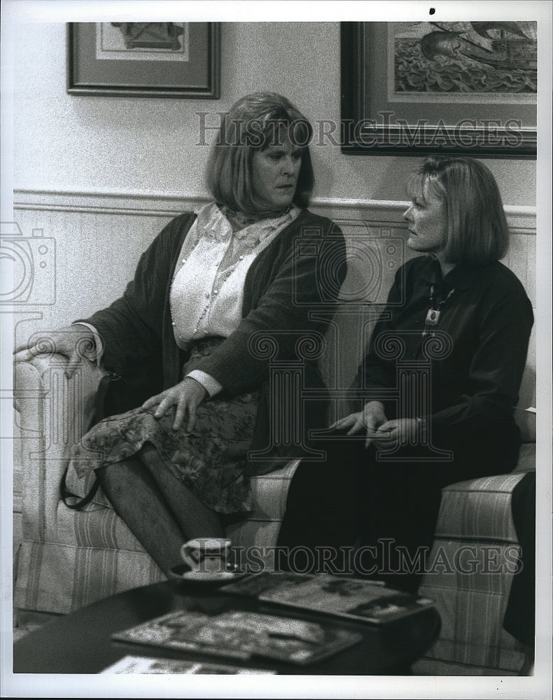 1996 Press Photo John Lithgow, Jane Curtin &quot;3rd Rock from the Sun&quot;- Historic Images