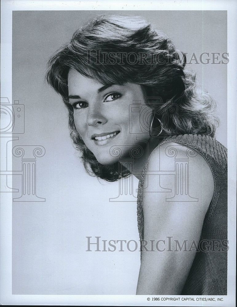 1986 Press Photo Carolyn McCormick &quot;Spenser: For Hire&quot;- Historic Images