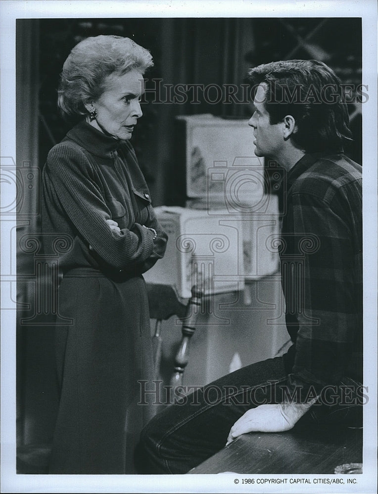 1986 Press Photo Janet Leigh Starman TV Series Robert Hays- Historic Images