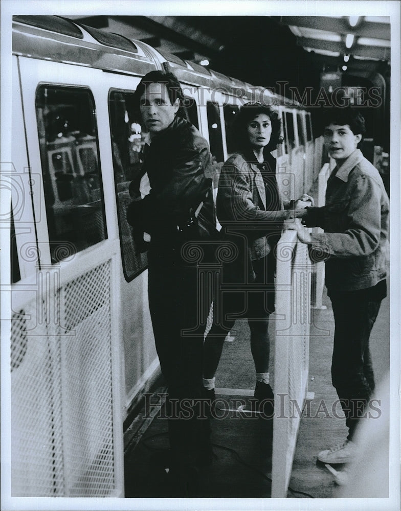 1986 Press Photo &quot;Starman&quot; CB Barnes &amp; Robert Hays,Mimi Kuzyk- Historic Images