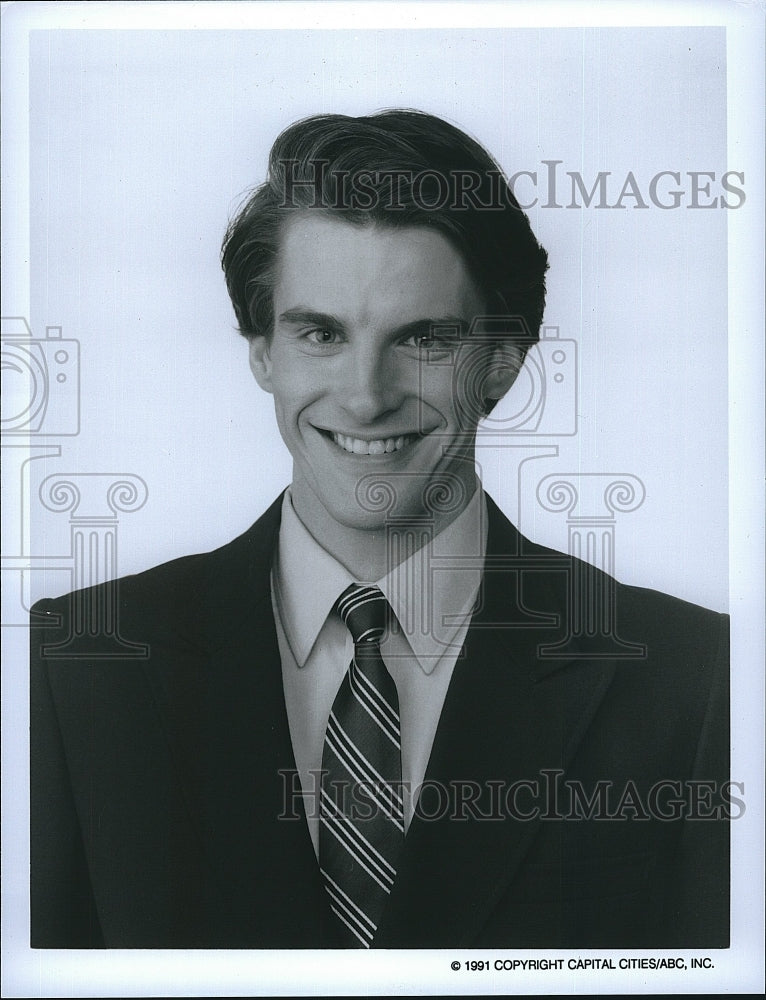 1991 Press Photo Gerald Hopkins Stars On &quot;General Hospital&quot;- Historic Images