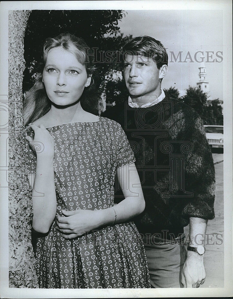 1964 Press Photo Chris Connelly, Mia Farrow &quot;Peyton Place&quot;- Historic Images