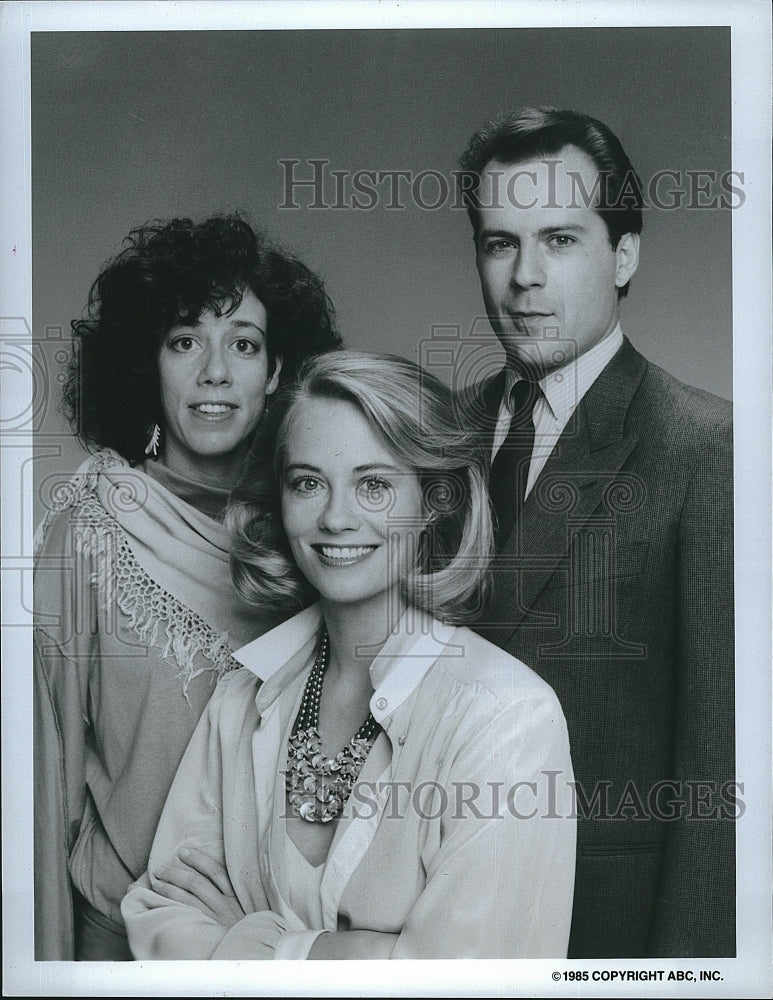 1985 Press Photo Allyce Beasley, Cybill Shepherd, Bruce Willis &quot;Moonlighting&quot;- Historic Images