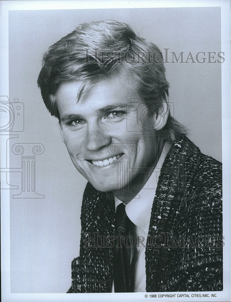 1988 Press Photo Unknown General Hospital Actor- Historic Images