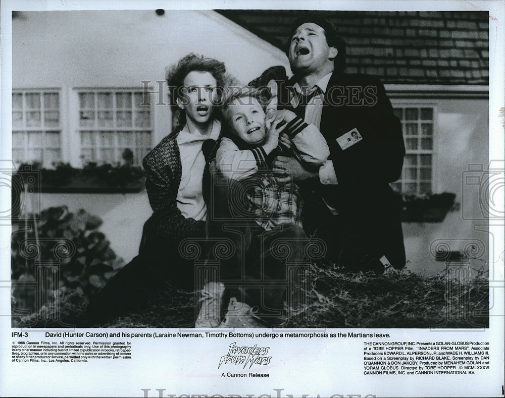 1986 Press Photo Hunter Carson, Laraine Newman, T. Bottoms &quot;Invaders from Mars&quot;- Historic Images