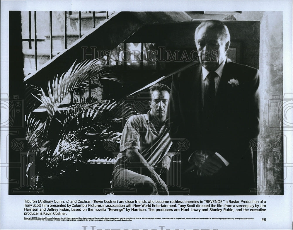 1990 Press Photo "Revenge" Anthony Quinn & Kevin Costner- Historic Images