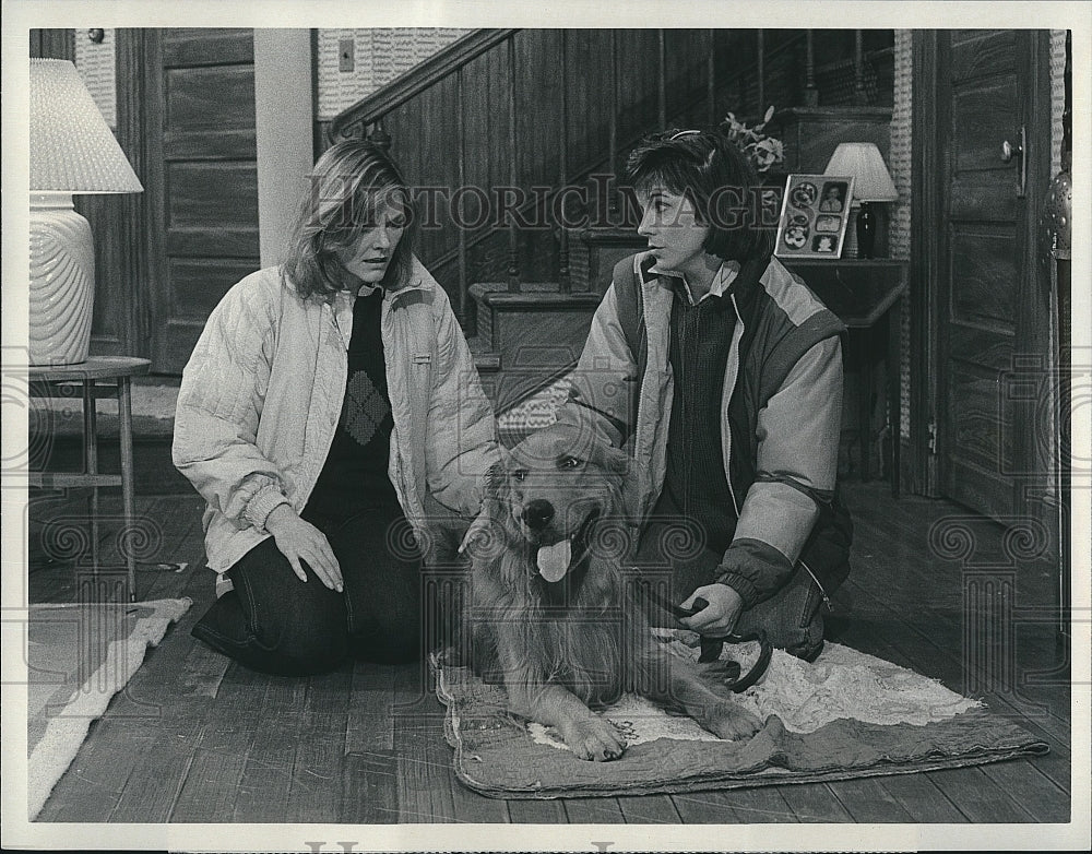 1984 Press Photo Susan Saint James Jane Curtin Kate &amp; Allie- Historic Images