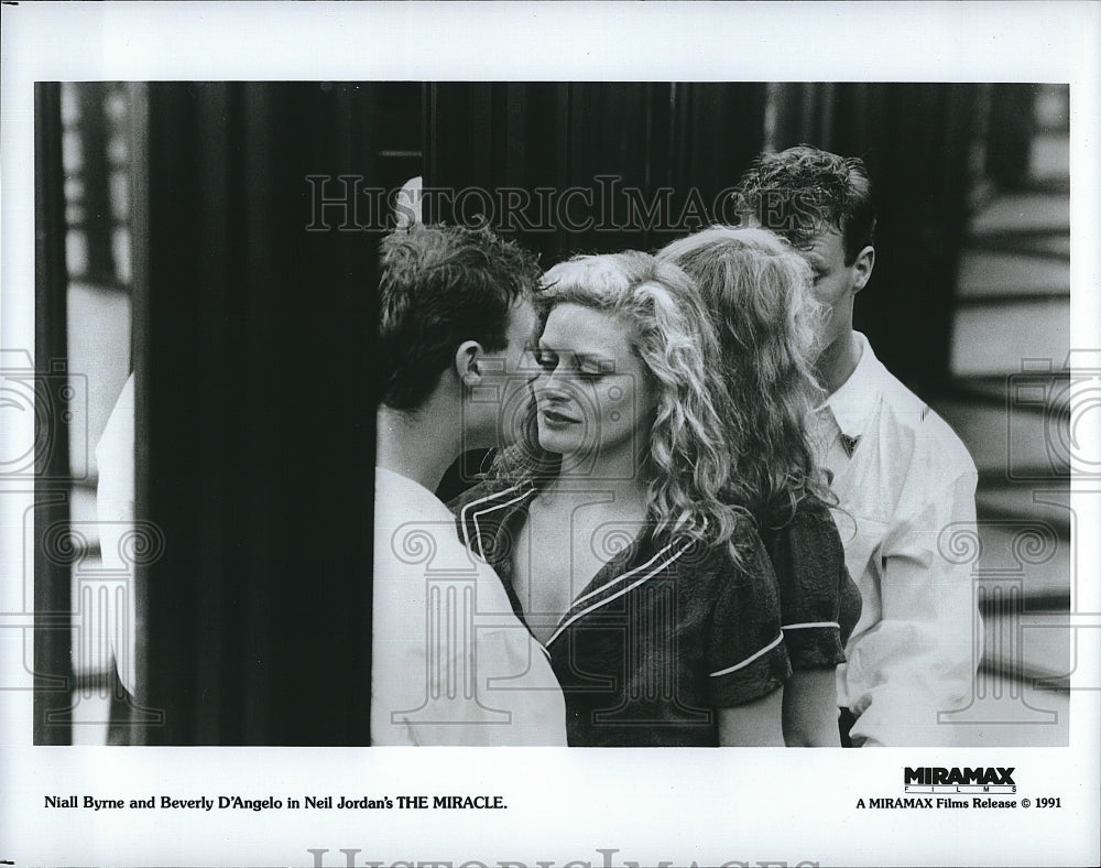 1991 Press Photo &quot;The Miracle&quot; Niall Byrne &amp; Beverly D&#39;Angelo- Historic Images