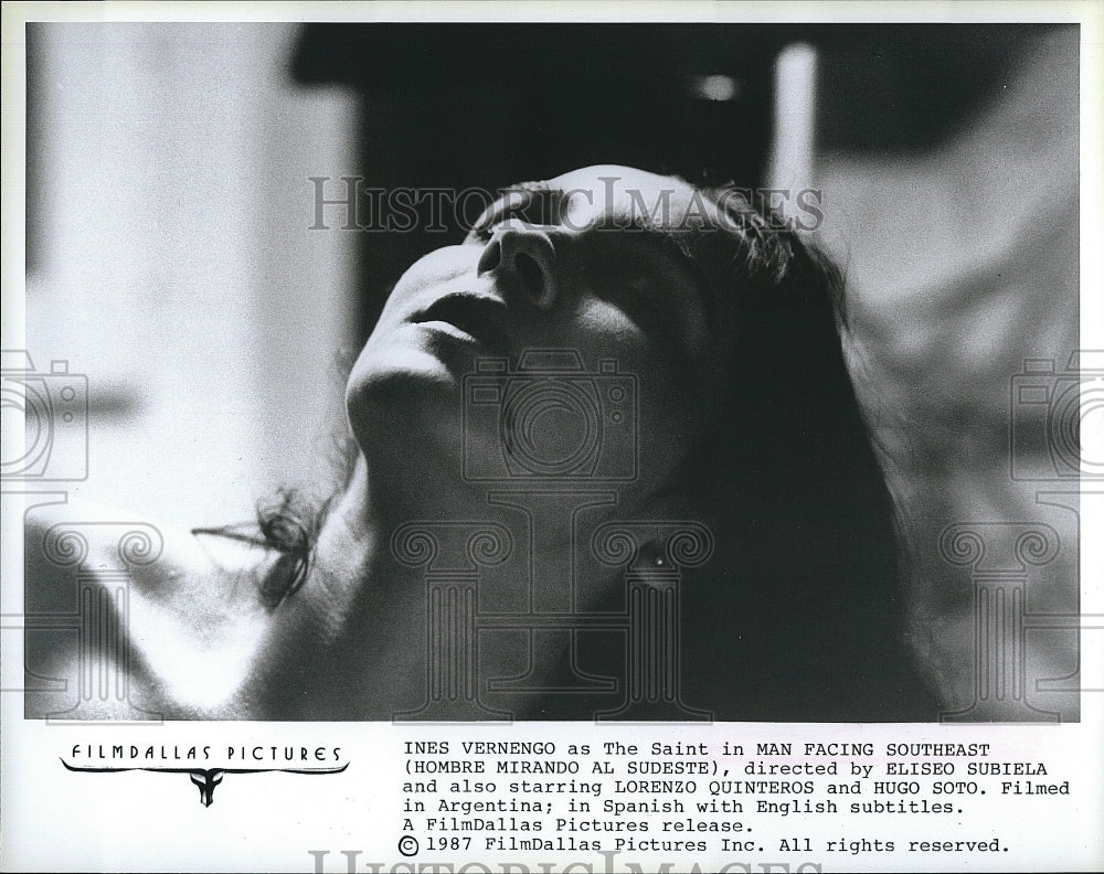 1987 Press Photo &quot;Man Facing Southeast&quot; starring Ines Verengo- Historic Images