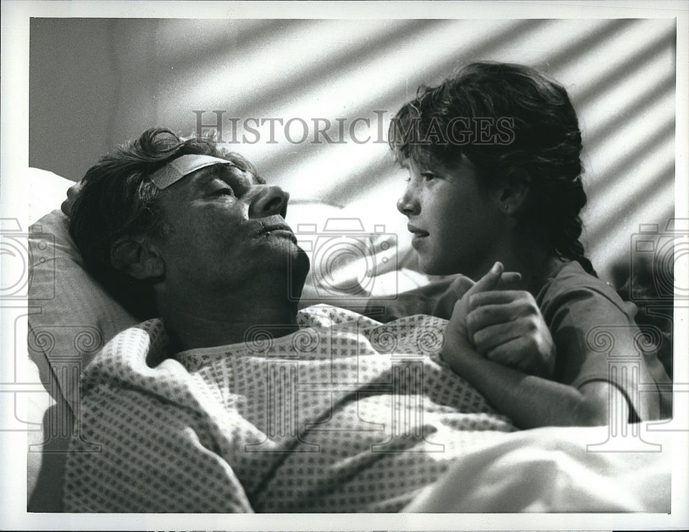 1987 Press Photo Harry Guardino Soleil Moon Frye in &quot;The Law and Harry McGraw&quot;- Historic Images