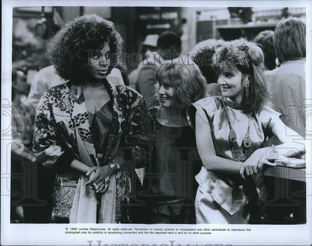 1986 Press Photo Sheryl Lee Ralph and Barrie Youngfellow in &quot;It&#39;s a Living&quot;.- Historic Images