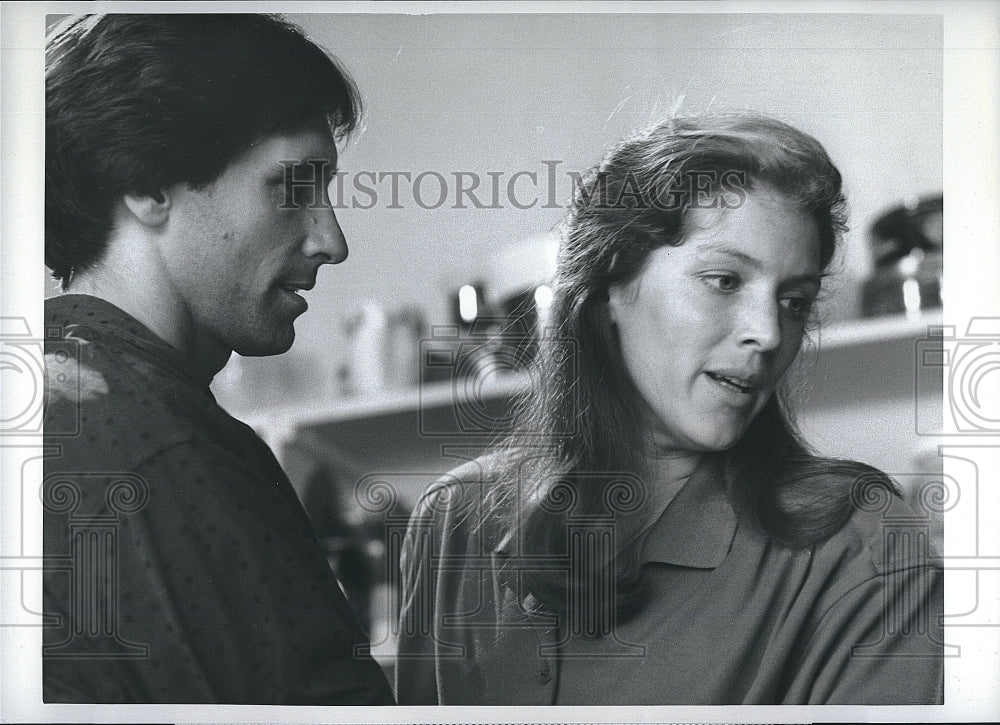 1986 Press Photo Franc Luz &amp; Patricia Kalember Star In &quot;Kay O&#39;Brien&quot;- Historic Images