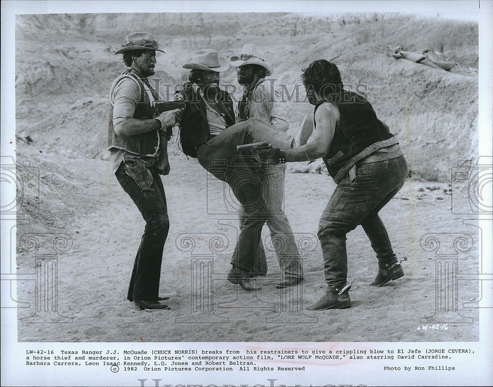 1982 Press Photo &quot;Lone Wolf McQuade&quot; Chuck Norris stars- Historic Images