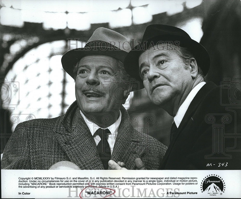 1985 Press Photo Jack Lemmon &amp; Marcello Mastroianni in the movie &quot;Macaroni&quot;- Historic Images