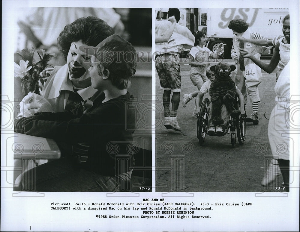 1988 Press Photo Jade Calegory with Ronald McDonald in &quot;Mac and Me&quot;.- Historic Images