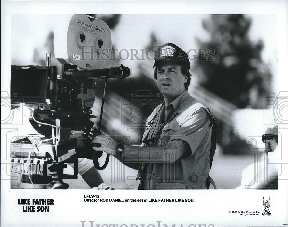 1987 Press Photo Director Rod Daniel on set of &quot;Like Father,Like Son&quot;.- Historic Images