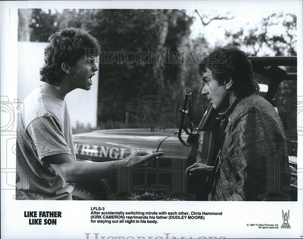 1987 Press Photo Kirk Cameron and Dudley Moore in &quot;Like Father,Like Son&quot;.- Historic Images