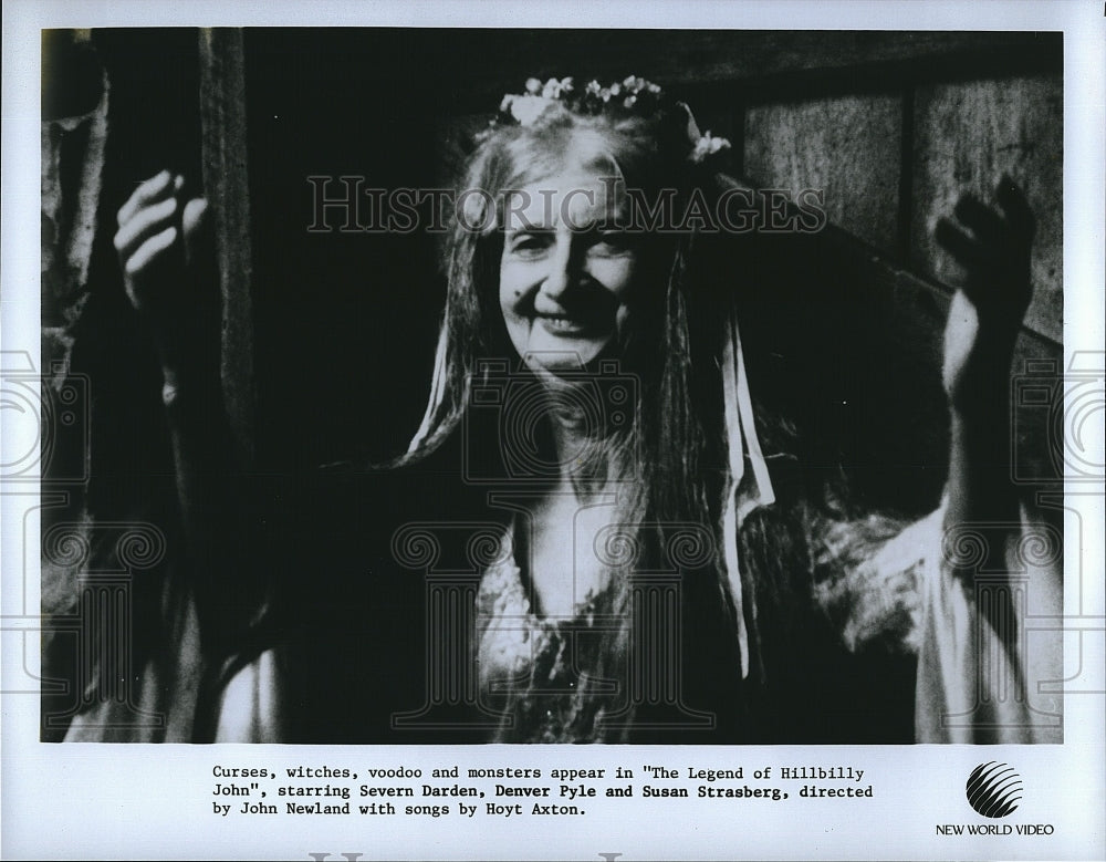 Press Photo Scene from the movie "The Legend of Hillbilly John".- Historic Images