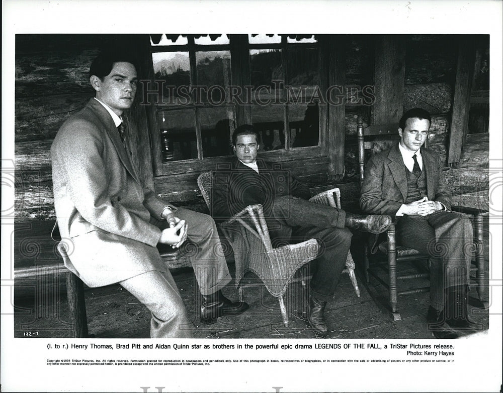 1994 Press Photo Henry Thomas, Brad Pitt, Aidan Quinn in &quot;Legend of the Fall&quot;. - Historic Images