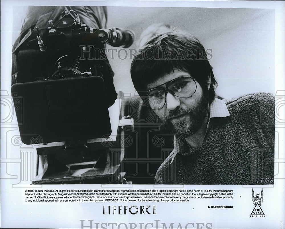 1985 Press Photo Tobe Hooper, director of &quot;Lifeforce&quot;- Historic Images